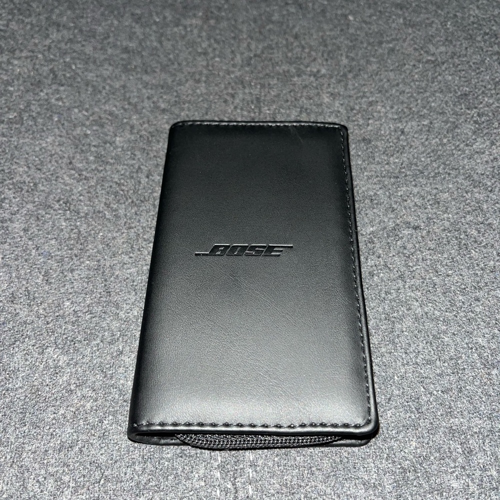 BOSE IE2 headset case